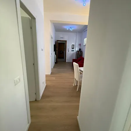 Apartment House - Via Gela - Too